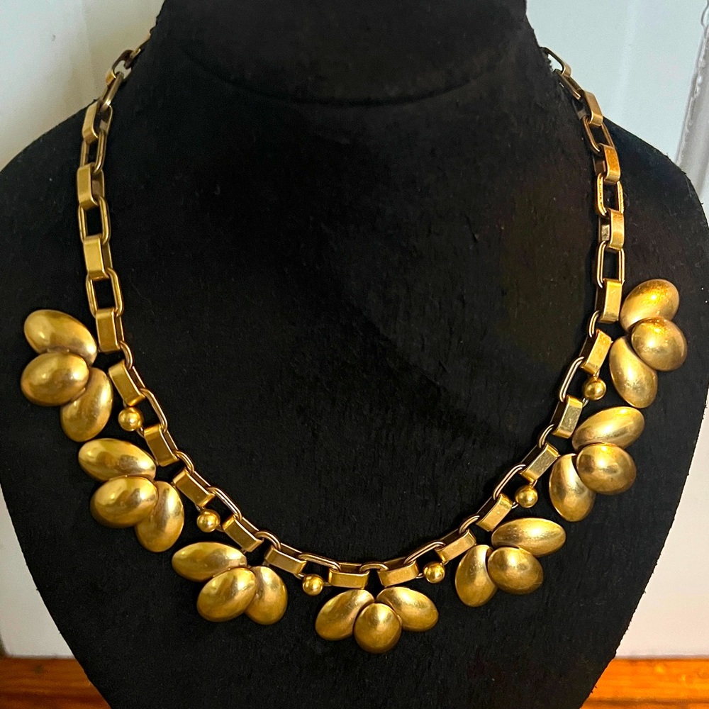 Stella & Dot Gold Statement Necklace Leaf Petal Paperclip Chain Hinged Clasp 18
